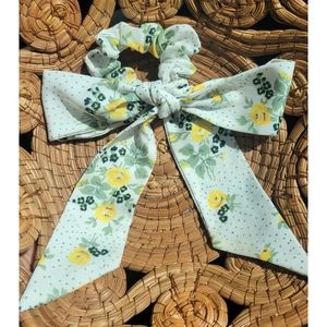 Urban Outfitters Floral Bow Scrunchie
